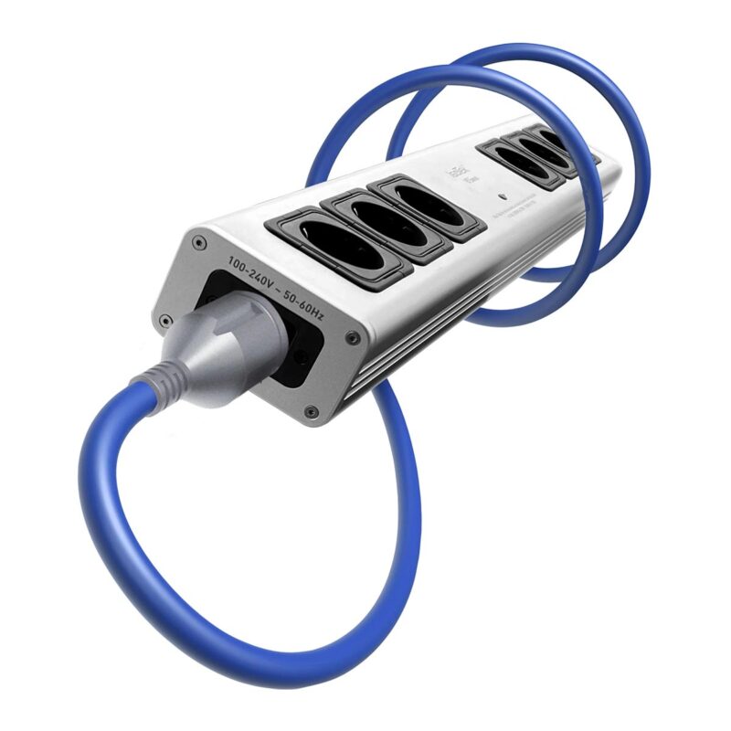 IsoTek V5 Sirius Ultra-high Performance Power Conditioner